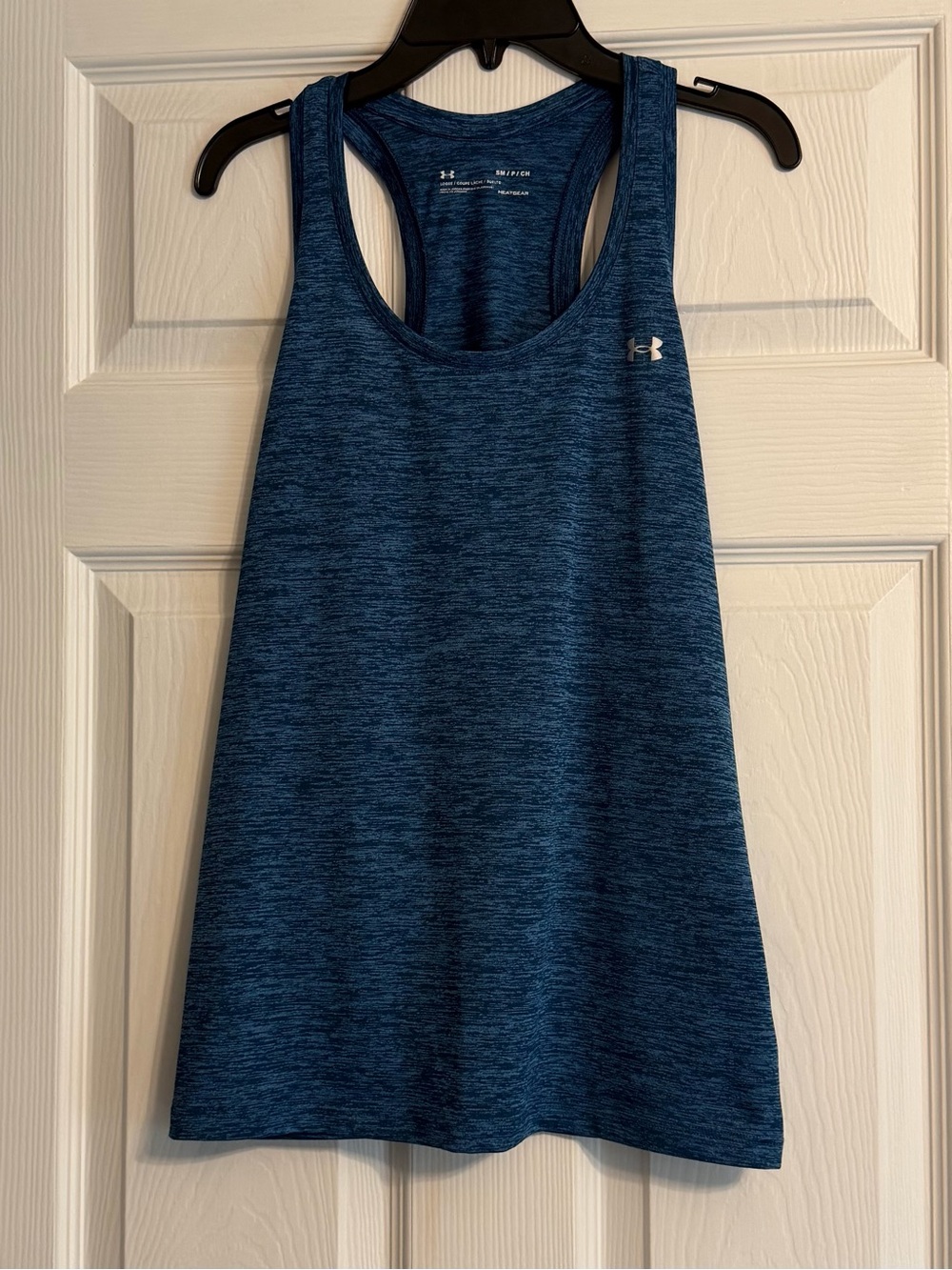 Women’s Under Armour  Loose Tank Top (small)